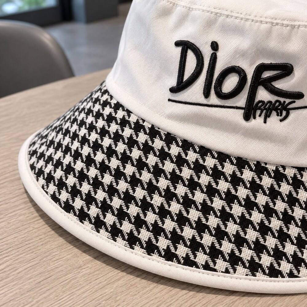 Dior Houndstooth Bucket Hat - Picture 6 of 6